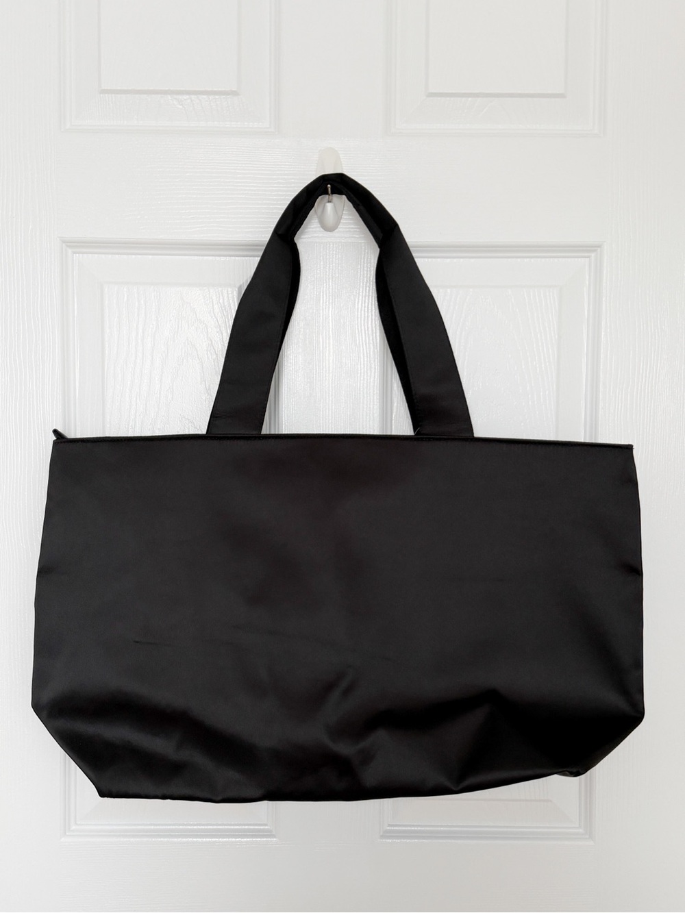 Victoria’s Secret Shine Zipper Tote Bag Holiday 2024 Bling Diamante Graphic NWT - Picture 5 of 6